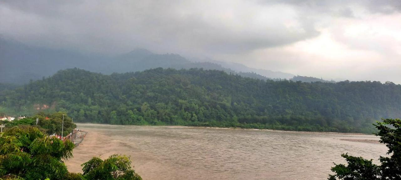 Meeram Ganga, A Heritage Stay By The Ganges At Triveni Ghat Rishikesh Luaran gambar