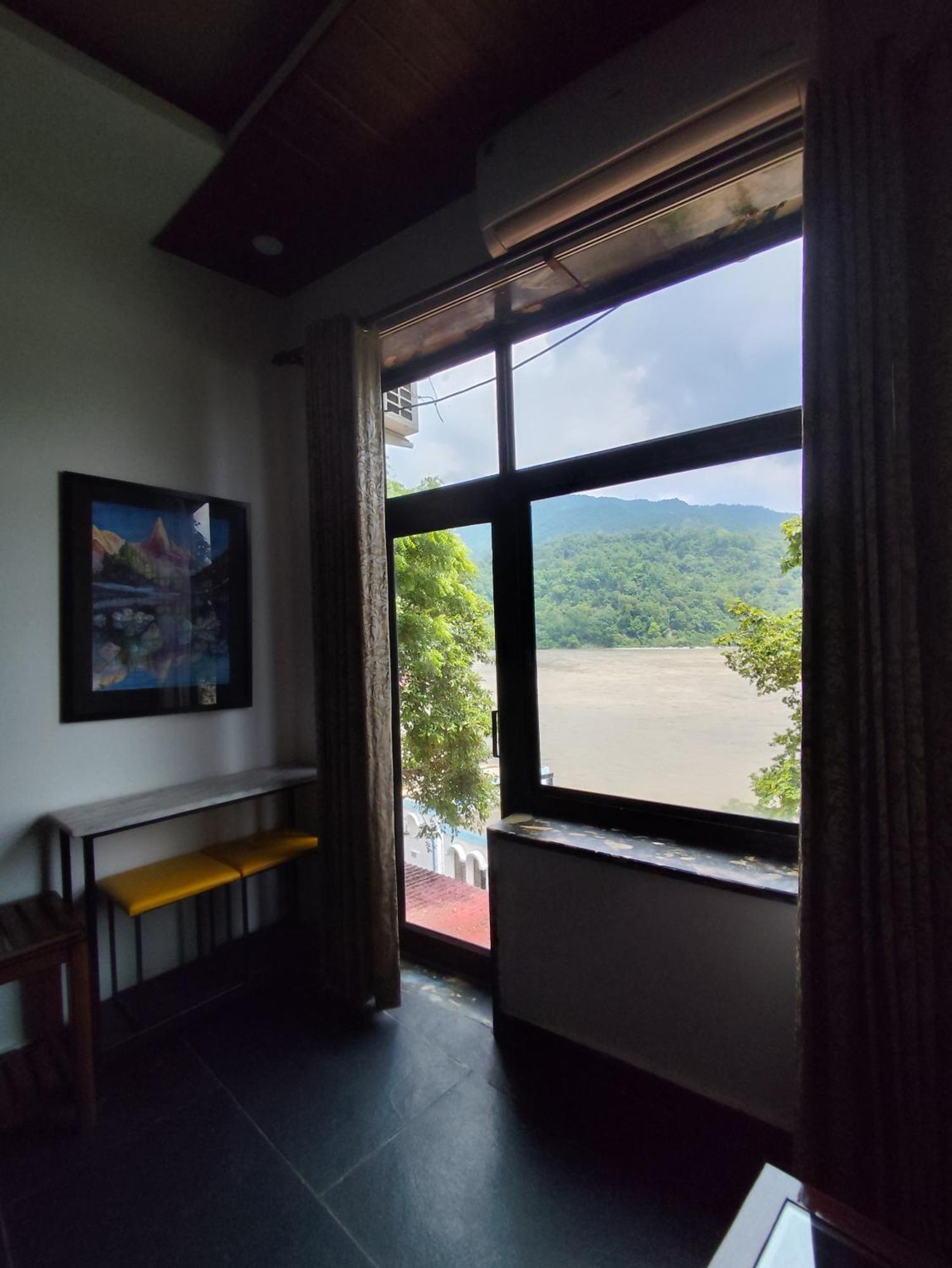 Meeram Ganga, A Heritage Stay By The Ganges At Triveni Ghat Rishikesh Luaran gambar