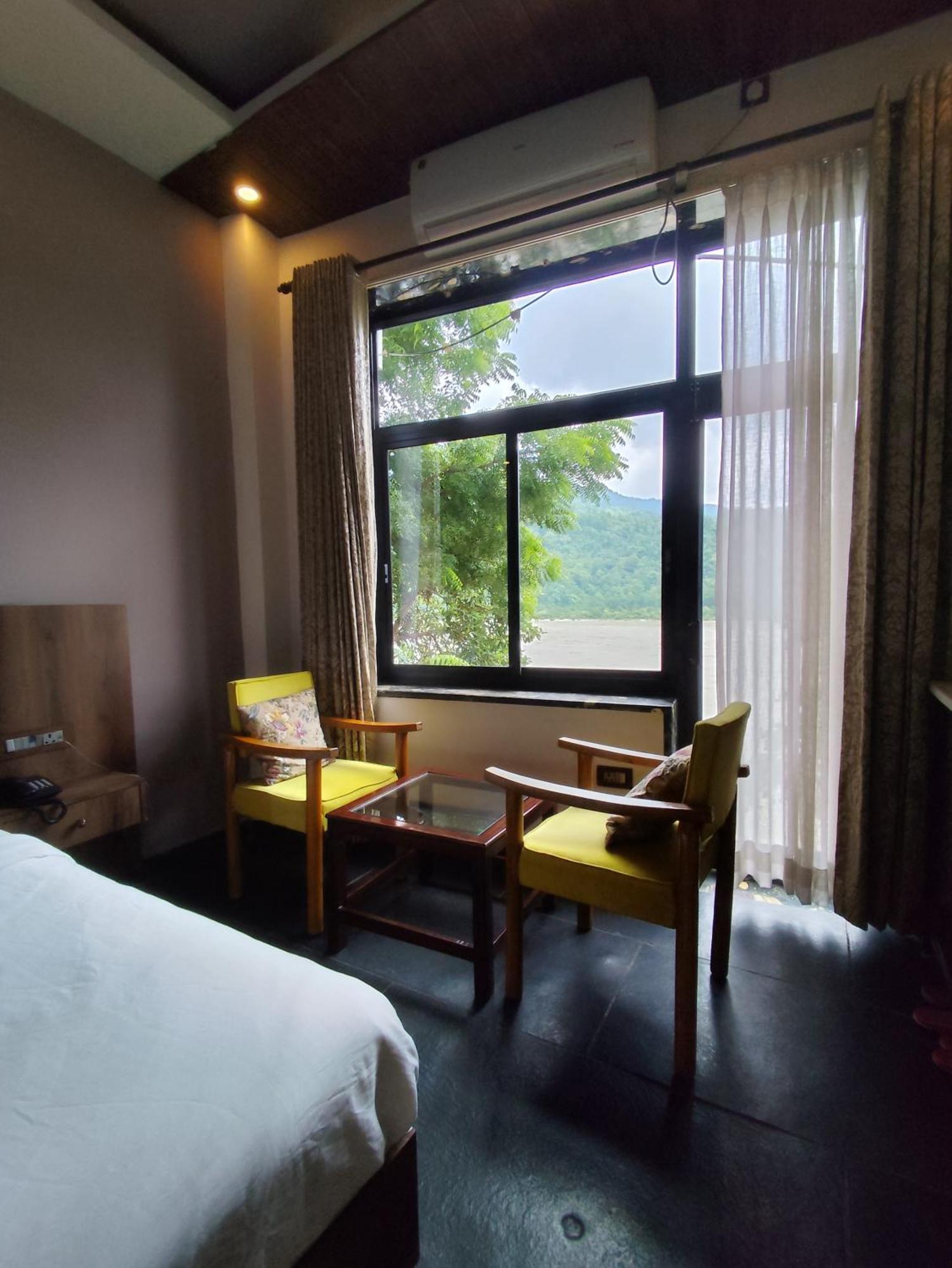 Meeram Ganga, A Heritage Stay By The Ganges At Triveni Ghat Rishikesh Luaran gambar